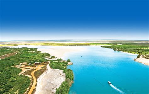 flights to and from broome